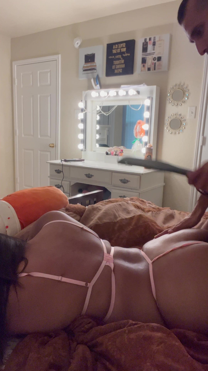 Juliette22: Futând tare tânăra soție făcând-o să gemă