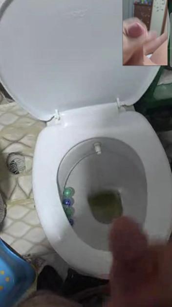 Gokmen Yaman: La coppia curda si masturba contemporaneamente.