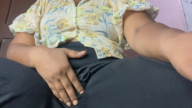 Angoori: ペニスが見つからなければ、指で探していました