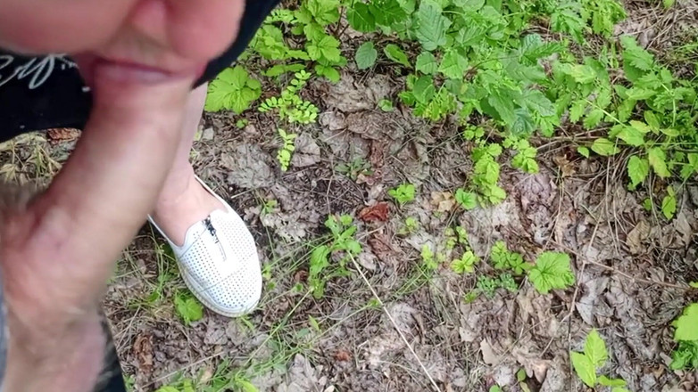 Zona901: A Friend Sucks My Dick in a Park and Swallows...