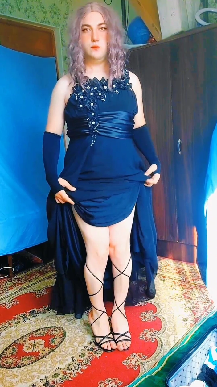 Kitty_Cross: Pantat bahenol cowok gay banci crossdresser dan pantat montoknya dientot...