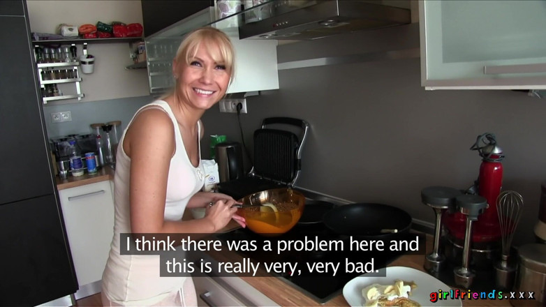 Girlfriends XXX: Girlfriends XXX - Casal de lésbicas fazem uma pausa da culinária...