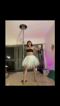 Çıplak Dansçı