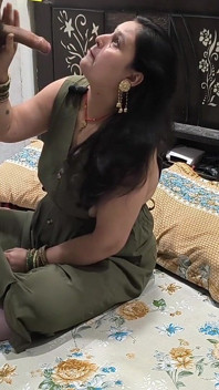 Step Daughter Seduced Her Step Dad to Fuck Her Pink Pussy