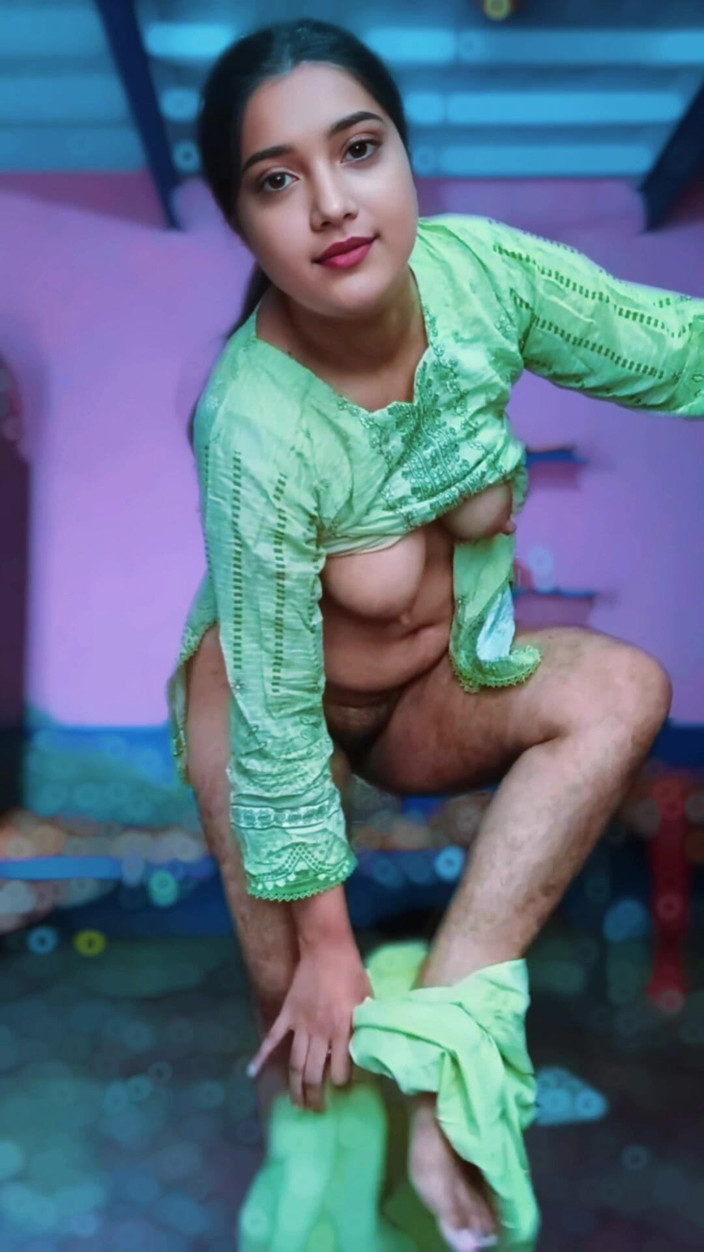 Lust Suman: Gadis-gadis nakal ini pamer tubuh bahenolnya sama mantan pacarnya sebelum...