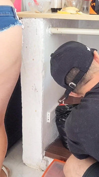 Married Housewife in Denim Shorts Receives the Plumber