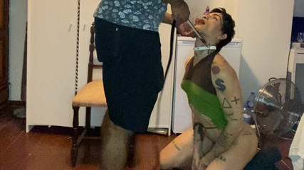 Wesley Bull: 一个训练有素的顺从者享受我的脚