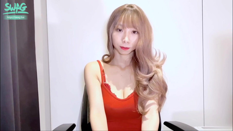 SWAG.live: Konkurz na Livestream pro dospělé, posádka creampie růžová kundička.