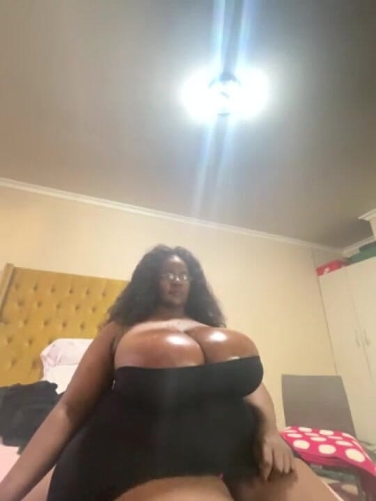 Legendary Booty Overdose: 스트립 미 벌거벗은