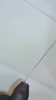 Komik oğlan ateşli yarak yavaşça yakın çekim