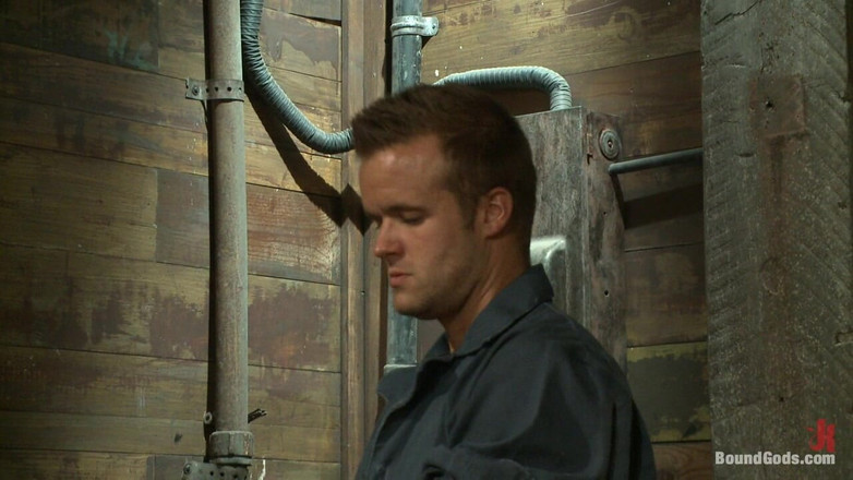 Bound gods: Napalone doki i przesyłka Bondage