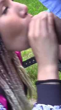 Young jogger Carmela 20 needs cum at jogging