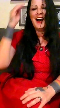 MILF seksi Yawning