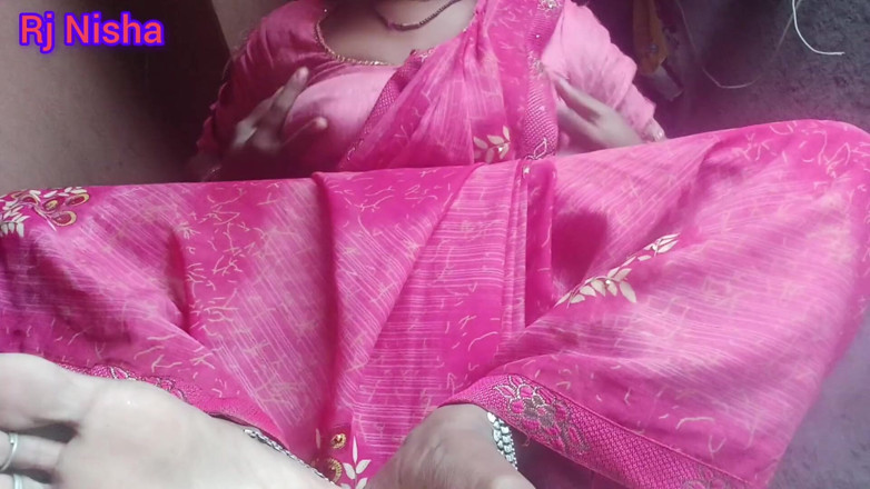 RJ NISHA: Indische hausfrau rj Nisha Solospiel mit Fackellicht