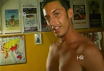 Italian swingers LTG: Skutečný porno konkurz z 90. let s necenzurovanými ženami v domácnosti # 6 - Příběhy...