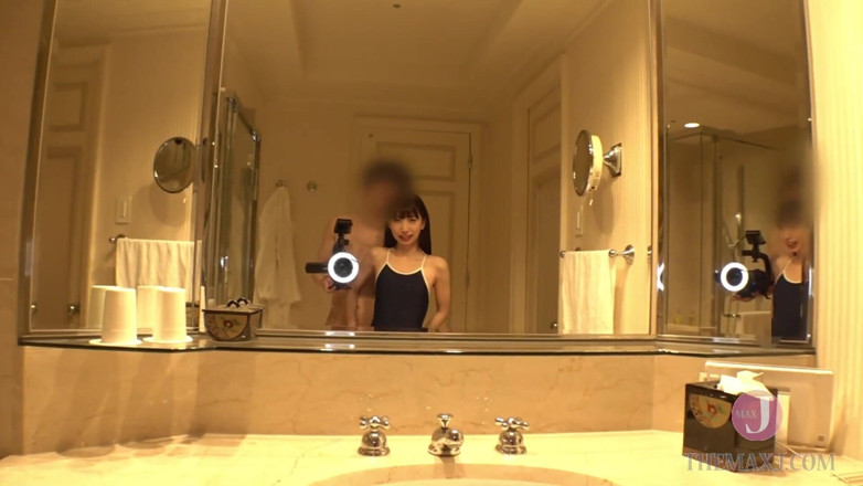 JAV Amateur: 그녀의 몸은 공중에 떠 있고 심지어 그녀는 또 다시 절정을 멈추지 않을 정말 열심히 밀어!