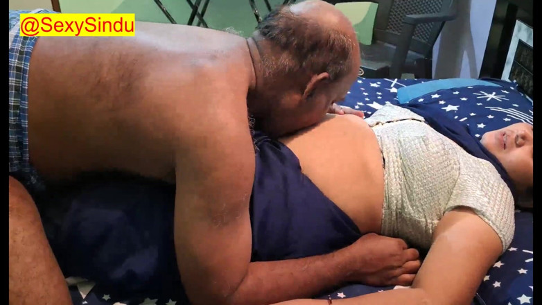 Sexy sindu: 흑인 대물 자지에게 따먹히는 핫한 바비
