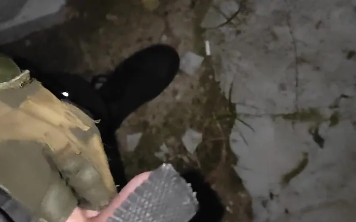 Guivideos: Compilation Pissing Part 02