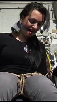 Struggling Babe Chairtied Cleavegagged