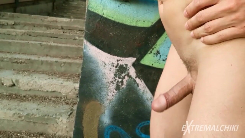 Extremalchiki: Morgen twink-sex im park