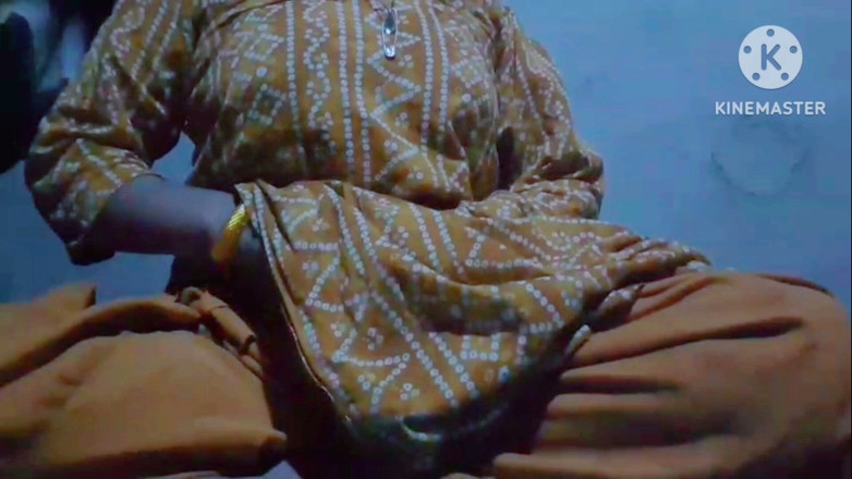 TricolorMusic3: La fille du village peut baiser avec tout ce qu’elle...