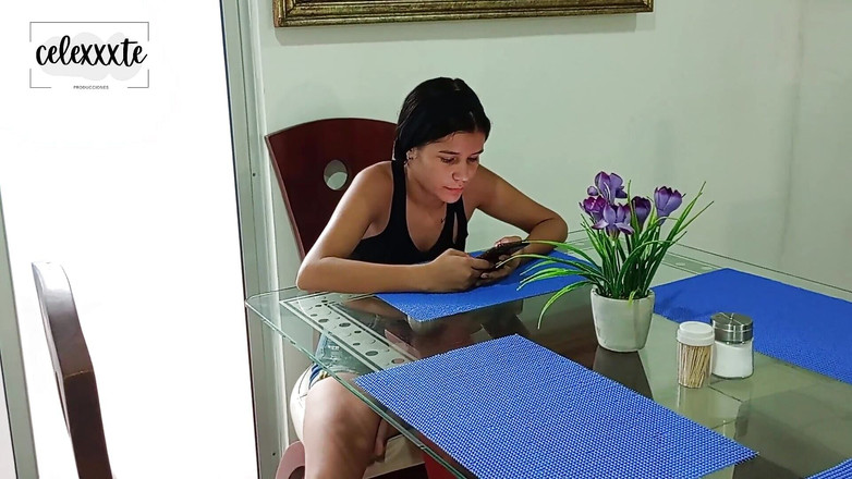 celexxxte: Celexxxte делает мне на завтрак хороший трах