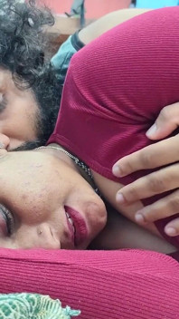 Sărut sexy în cur cu Pennis Kiss și romantism cu fundul sexy cu romantism 69