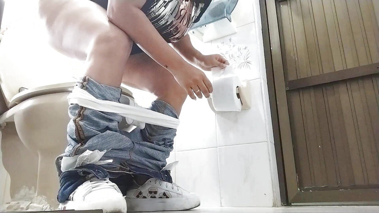 irina69star: Une patiente de la clinique surprise par de nombreuses caméras...