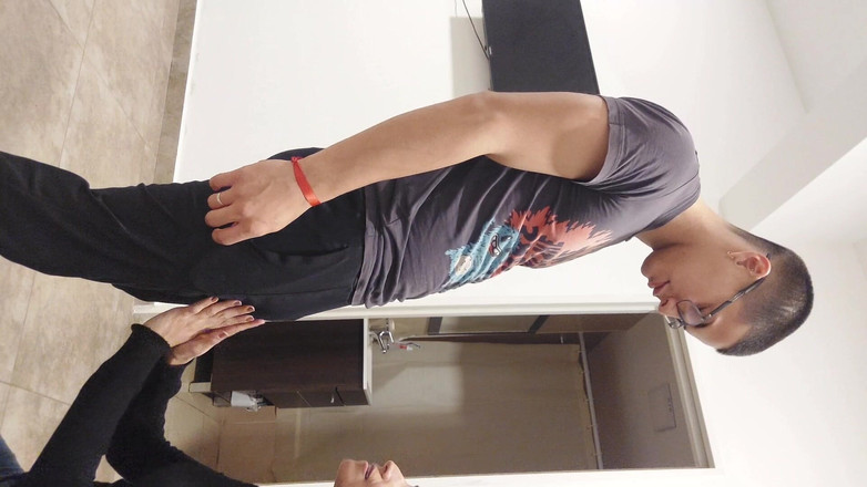 Tunenitovergon: Wanita dewasa pulang dari kantor dan pengen di-anal habis-habisan