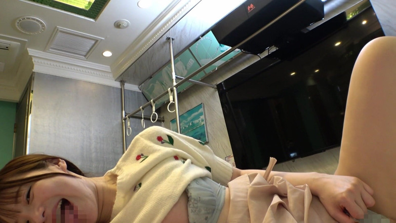 Strix: 너무 귀엽다! 그녀는 도발적이고 매혹적인, 하지만 놀랍게도 순진했다!? 그녀는 미소로 유혹