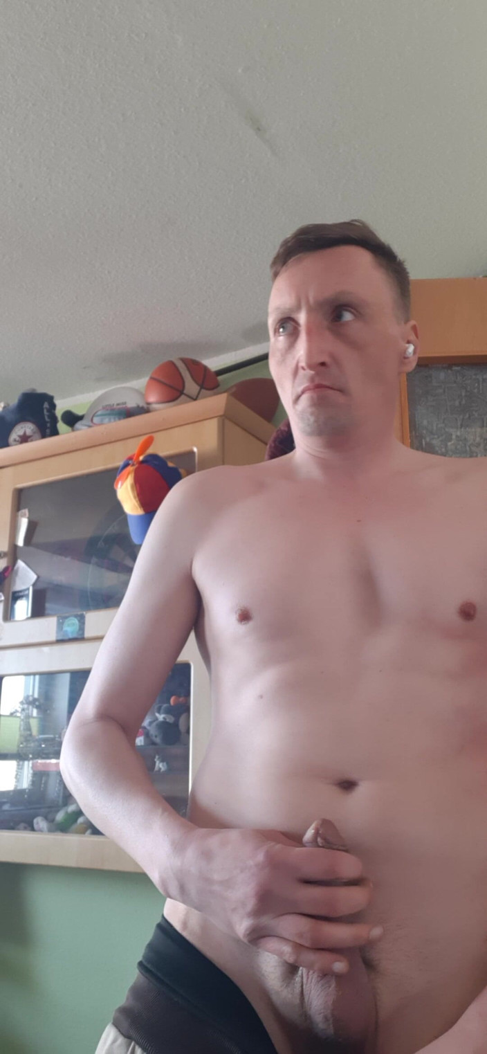 BigBadBrezel: J’ai pisse ! Mon partenaire est en vue.