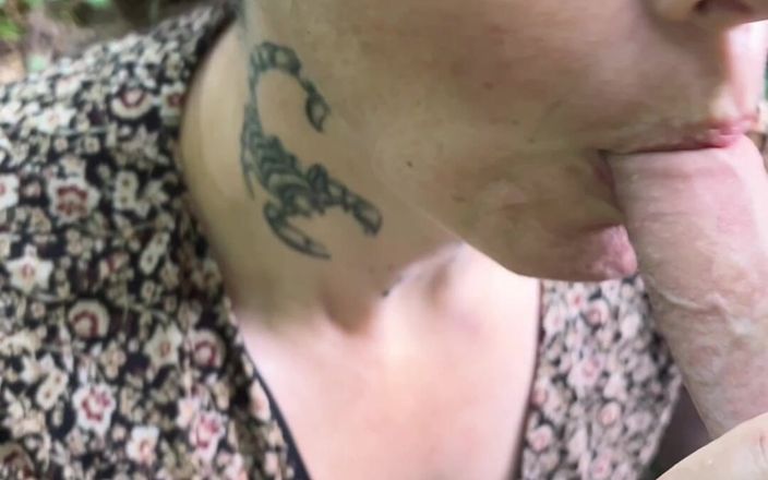 Lustful Libertines: Eu estava tão excitada quanto estava nervosa por ser pega....