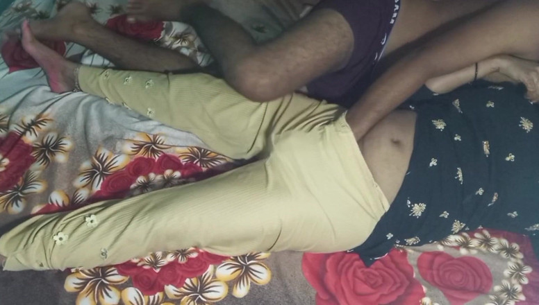 Manjushukla: La plus belle fille indienne sexy ayant une romance