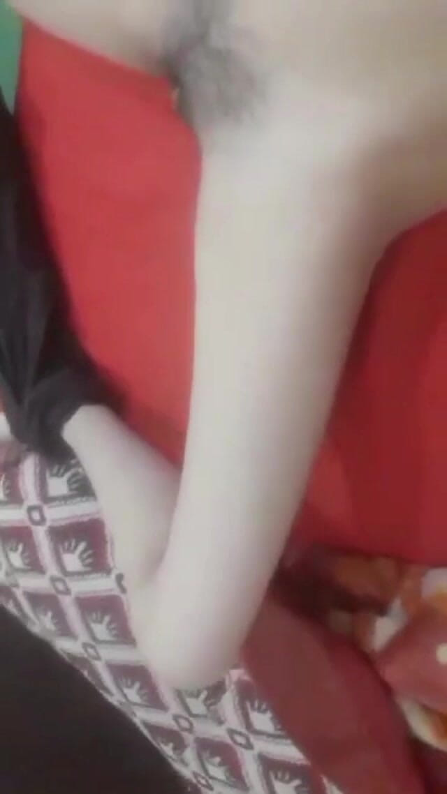 Akashamunir: Olhando minha namorada Phusy, ela me mostra todas as noites...