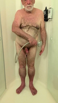 Antrenorul Karl Își Începe Dușul Sexy 7221