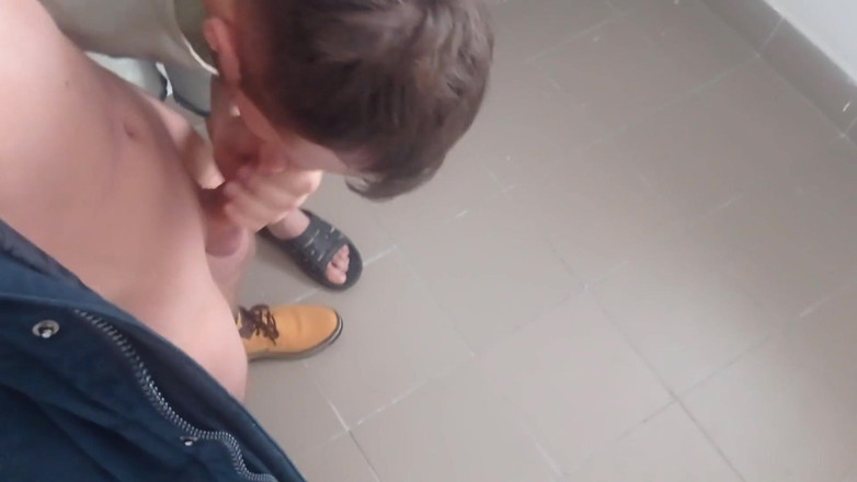 Dick Love Boys: Muie suculentă pe scări