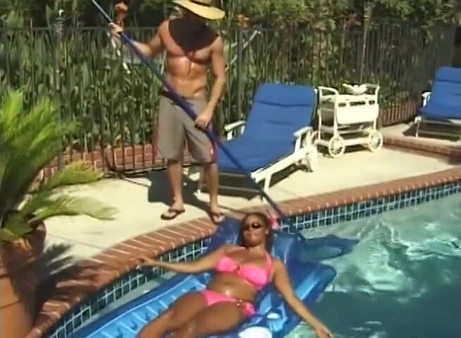Busty X: Adoro il tuo cazzo tra le mie grandi tette