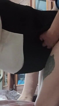 Alih-alih pelajaran privat di rumah, bu guru seksiku malah ngentot aku pakai strap-on
