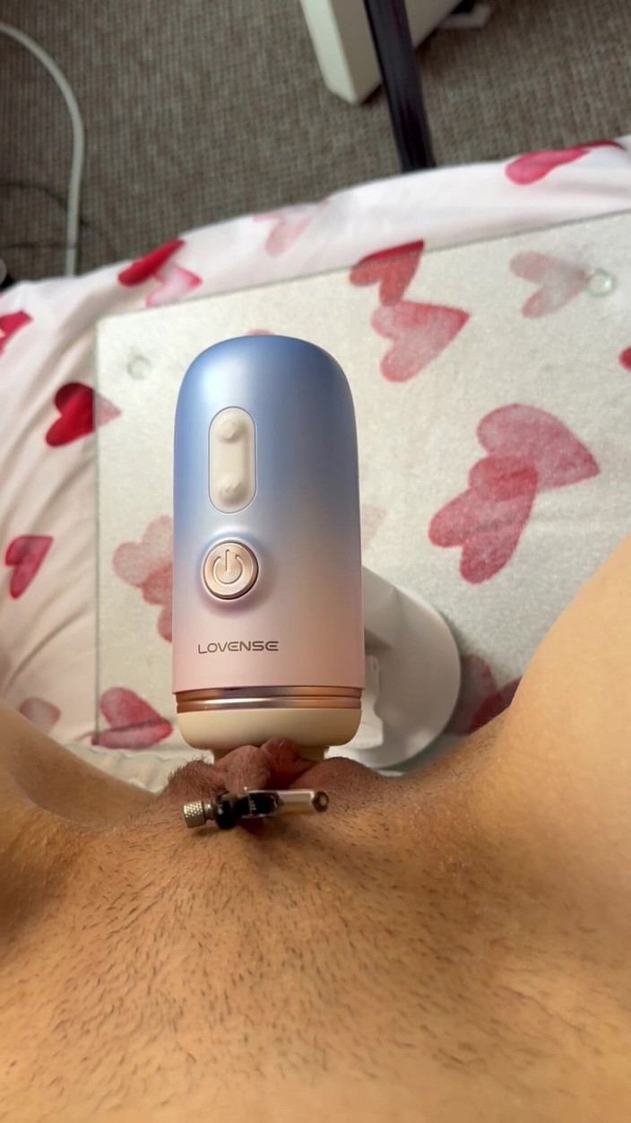 myszka: Fucking Machine, Clip Pussy