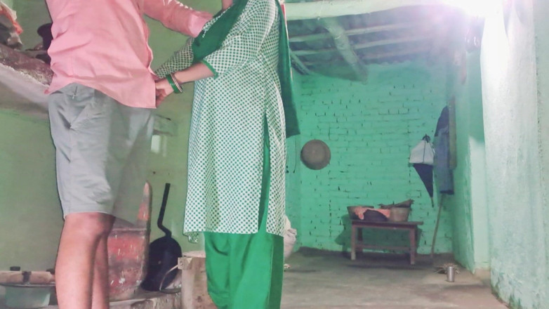 Trilokinath: Studentessa indiana scopata molto duramente dall'amico del fratellastro