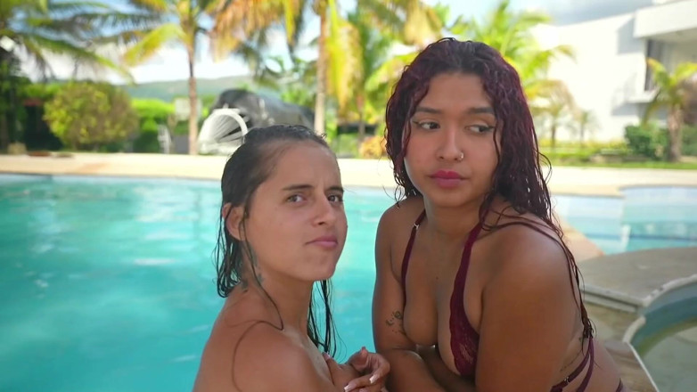 Good Girls Mansion: Tarian berkumpulan dan melancap berkumpulan Ggmansion latina yang cantik