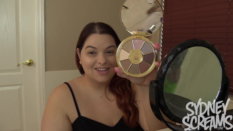 Sydney screams fetish: Makeup Application - HD Wmv
