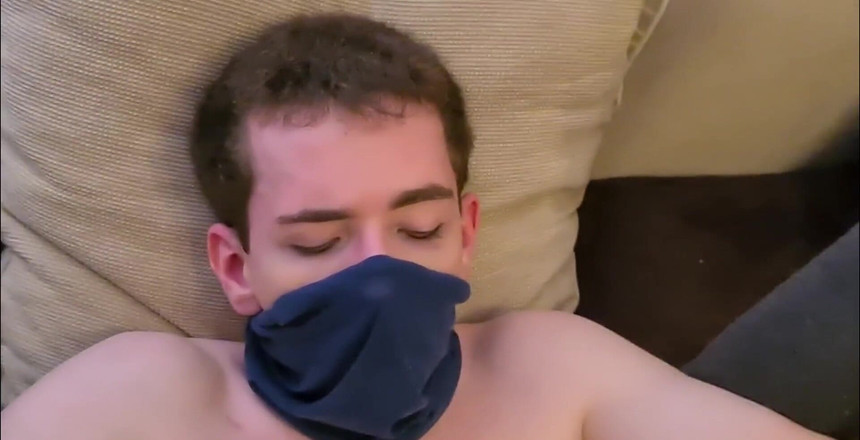 Prettyboi2000x: うめき声を上げるフェムボーイ痴女が太いチンポで穴を激しく犯される - Prettyboi2000x