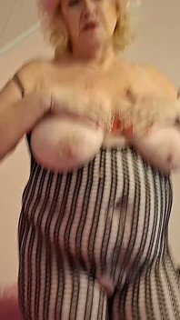 Pink Haired Mature GILF Worships Thick Cock Eagerly