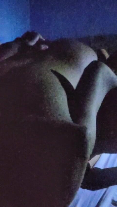 Creamy pussy: Udělejte se do ní na mnohem tvrdý sex a sání...