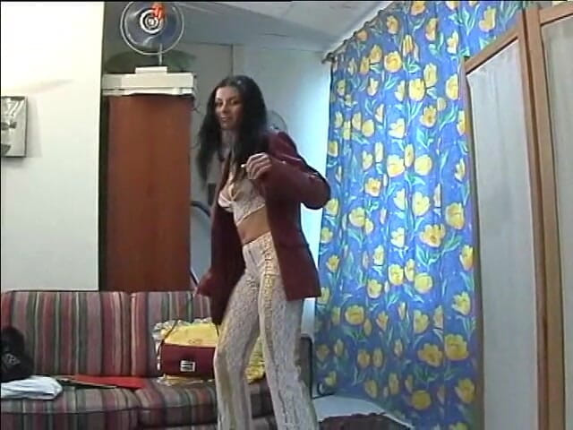 Orgsex: Utangaç Cassandra bebek gibi kız ilk striptiz görüşmesinde