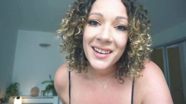 Sasha Curves: Giantess' Date Goes Missing