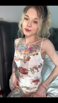 Could You Eat Me Please if I Spread My Legs