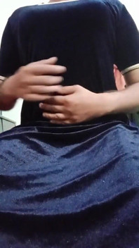 Hintli eşcinsel travesti gaurisissy blue salwar kurta'da azgın hissediyor