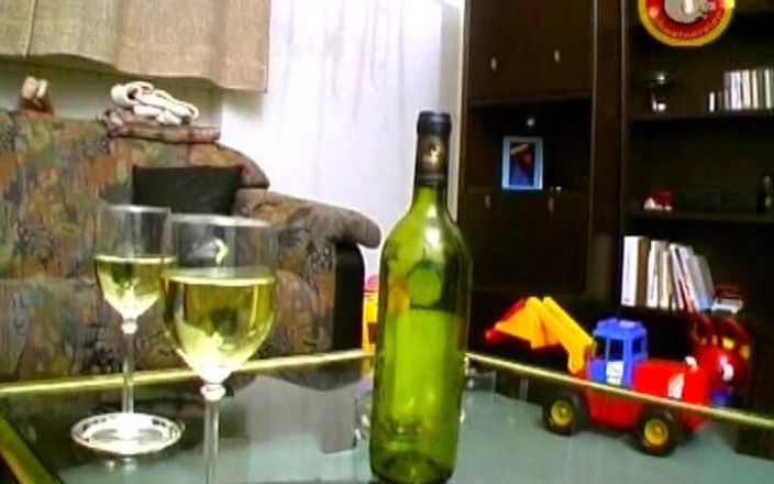 German Amateur Videos: Bà già nghiệp dư người Đức đút sâu vào cổ họng sau...